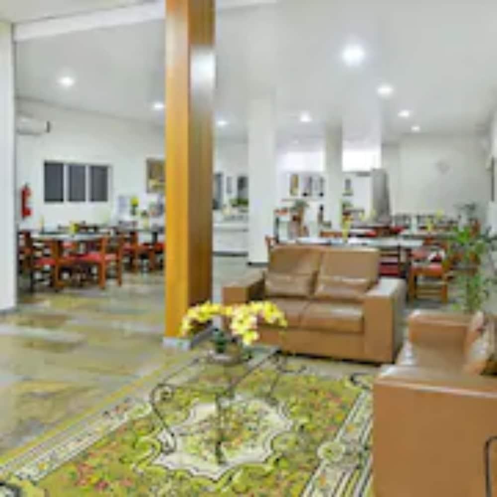 Hotel Dan Inn Barretos By Nacional Inn Extérieur photo