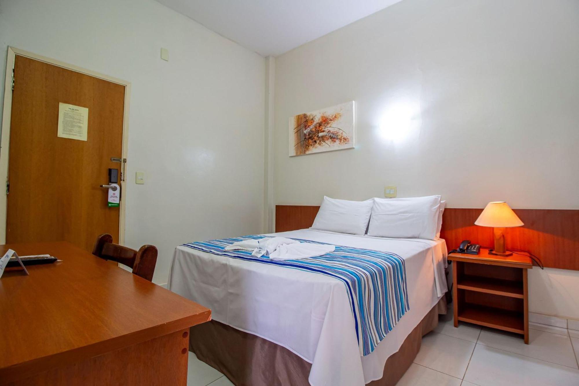 Hotel Dan Inn Barretos By Nacional Inn Extérieur photo