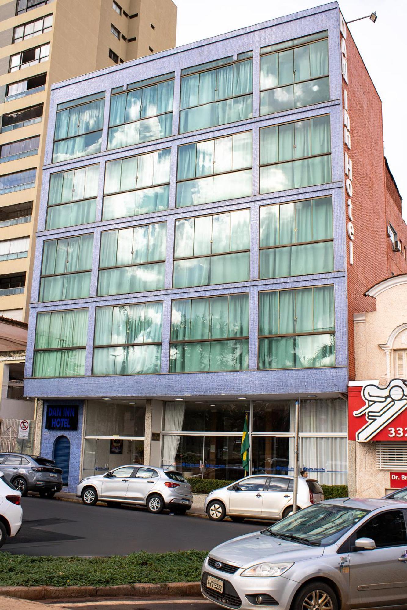 Hotel Dan Inn Barretos By Nacional Inn Extérieur photo