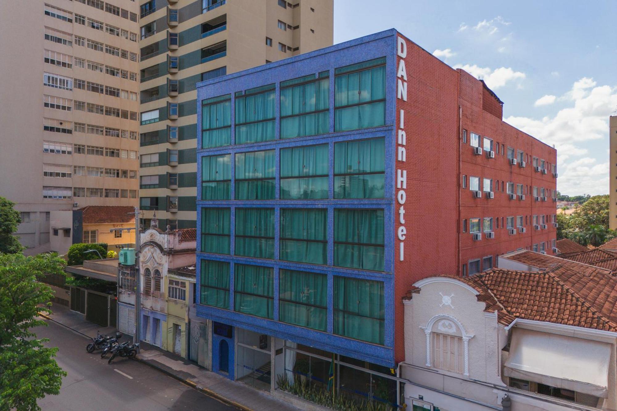 Hotel Dan Inn Barretos By Nacional Inn Extérieur photo
